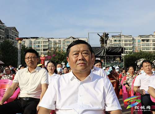 松桃“歌飛苗家六月六 相約松桃話黨恩”苗歌大賽順利開幕