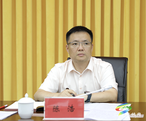 中共松桃苗族自治縣委2021年第22次常委會(huì)召開