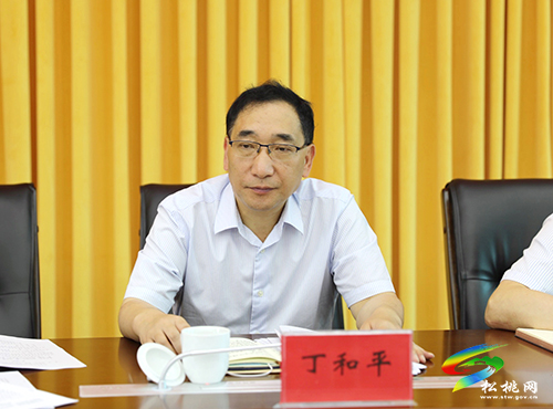 縣委理論學習中心組學習貫徹習近平總書記“七一”重要講話精神專題學習研討會召開