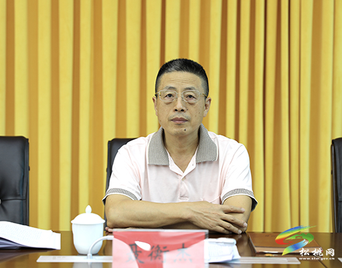 縣委理論學習中心組學習貫徹習近平總書記“七一”重要講話精神專題學習研討會召開