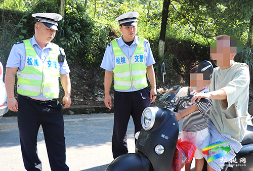 松桃交警大隊(duì):讓文明交通建設(shè)成果惠及廣大市民