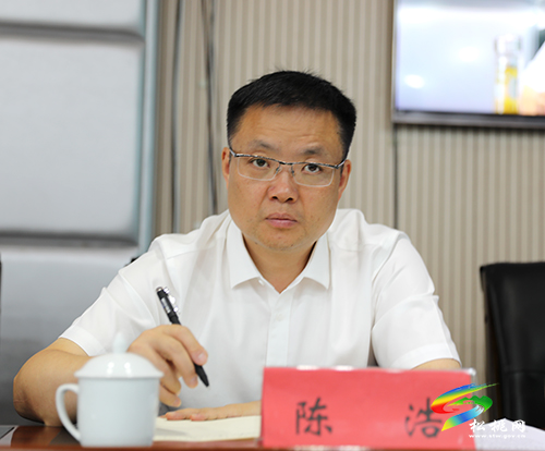 松桃苗族自治縣鄉(xiāng)村振興工作推進(jìn)會(huì)召開