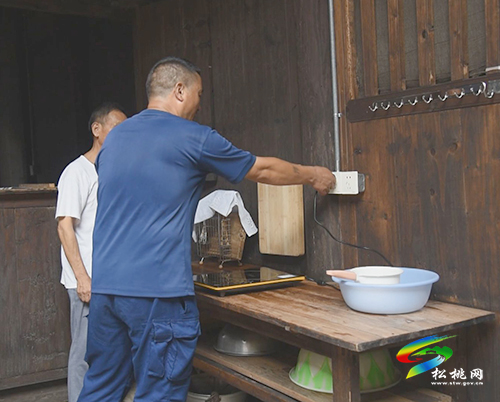 松桃：消防“父子兵” 古鎮(zhèn)“守護者”