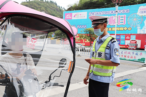 松桃交警大隊扎實開展摩托車電動車專項整治行動