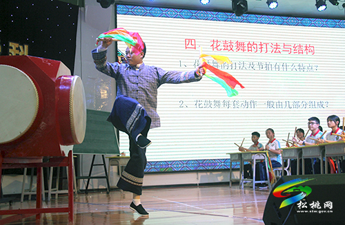 松桃非遺“苗族花鼓舞”榮獲貴州省第七屆高中音樂學(xué)科優(yōu)質(zhì)課一等獎(jiǎng)