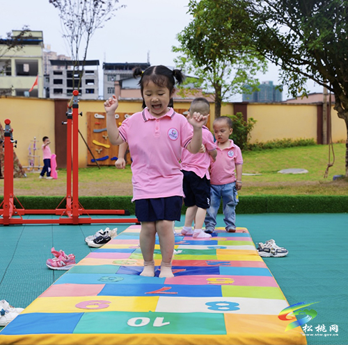 松桃實驗幼兒園被評估為省級示范幼兒園