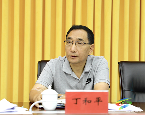 省生態(tài)環(huán)境保護(hù)督察問題整改“回頭看”及錳污染專項(xiàng)督察組督察松桃現(xiàn)場(chǎng)反饋問題工作部署會(huì)召開