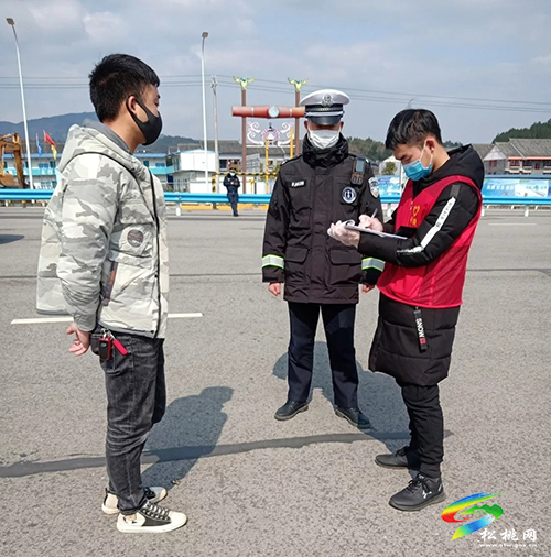 劉海兵：受助學(xué)子心懷感恩 積極投身新時(shí)代文明實(shí)踐活動(dòng)