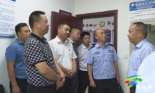 丁廷權(quán)帶隊到松桃開展全省市域社會治理現(xiàn)代化試點中期評估及“一中心一張網(wǎng)十聯(lián)戶”工作督查