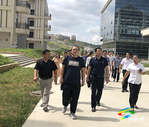 省教育發(fā)展基金會到松桃開展教育慈善項目調(diào)研工作