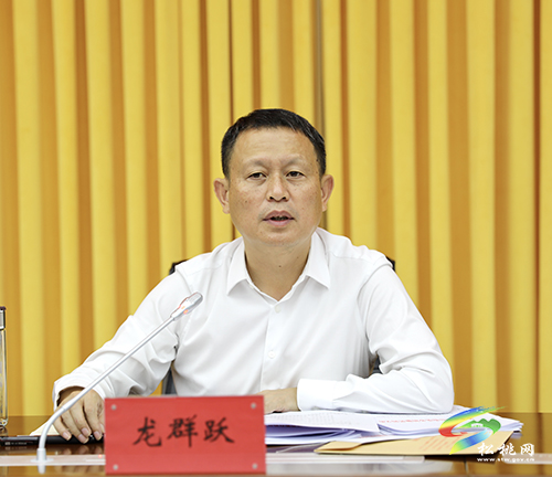 中共松桃苗族自治縣委2021年第28次常委會議召開