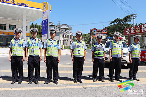 ​松桃交警大隊(duì)持續(xù)開(kāi)展中秋節(jié)期間交通違法行為集中整治