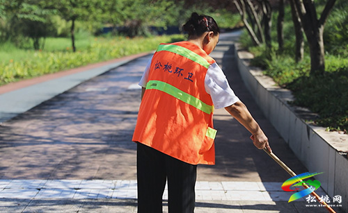 ​中秋節(jié)在崗：479名環(huán)衛(wèi)工人演繹“橙色”擔(dān)當(dāng)