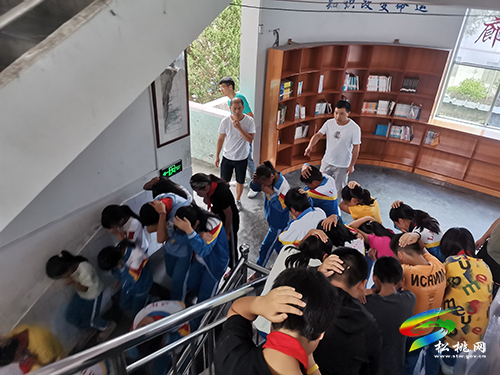 政安消防銅仁宣傳分中心走進(jìn)寨英鎮(zhèn)中小學(xué)開展消防安全知識培訓(xùn)
