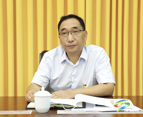 中共松桃苗族自治縣委理論學(xué)習(xí)中心組學(xué)習(xí)貫徹習(xí)近平總書記“七一”重要講話精神專題學(xué)習(xí)研討會(huì)召開