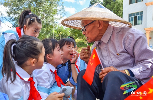 松桃：學(xué)黨史 頌黨恩 喜迎國慶