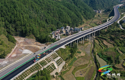 松桃：高速公路建設(shè)忙