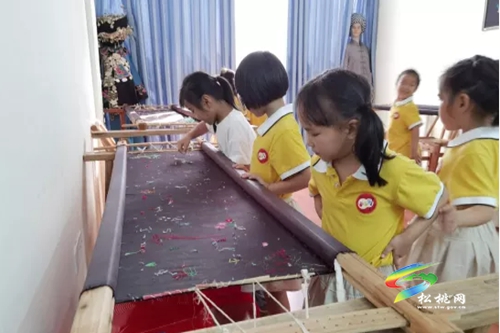 松桃第二幼兒園開(kāi)展“幼小銜接·大班參觀小學(xué)”活動(dòng)