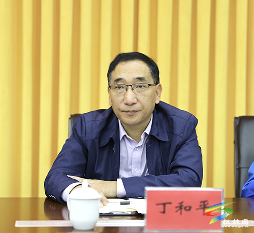 全縣錳污染治理與錳產(chǎn)業(yè)高質(zhì)量發(fā)展工作推進(jìn)會(huì)召開(kāi)