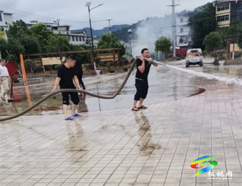 【我為群眾辦實事】當(dāng)好群眾的“店小二”，為民服務(wù)不打烊
