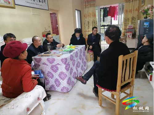 平頭鎮(zhèn)平大村開展人大換屆選舉宣傳活動