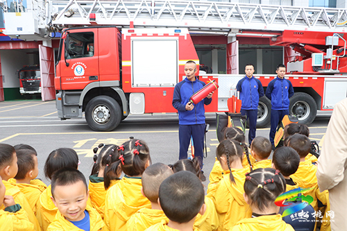 進紅門，學消防——松桃消防站迎來幼兒園萌娃參觀