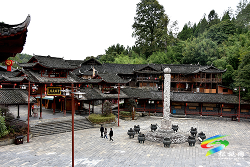 中國苗王城里“二人轉(zhuǎn)”宣講接地氣