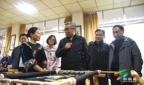 聯(lián)合國教科文組織來松桃調(diào)研非遺文化與鄉(xiāng)村振興
