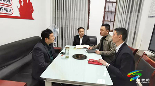 ​吳廷友到盤(pán)石鎮(zhèn)調(diào)研指導(dǎo)村“兩委”換屆工作