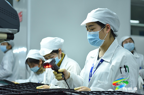 【輝煌五年路　開啟新征程】加速新型工業(yè)化　匯聚發(fā)展新動能