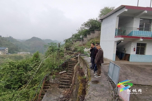 萬釬有到金泰1號錳渣庫督導錳污染治理工作