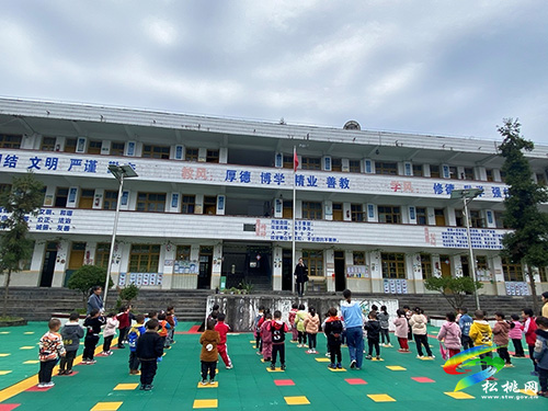 ​大路鎮(zhèn)第二幼兒園開展秋季學(xué)期消防應(yīng)急演練