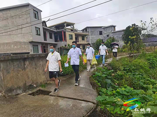 【我為群眾辦實(shí)事】松桃民族中醫(yī)院“三個(gè)聚焦”架起服務(wù)群眾“連心橋”
