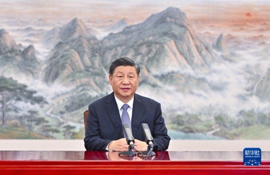 習(xí)近平出席亞太經(jīng)合組織工商領(lǐng)導(dǎo)人峰會并發(fā)表主旨演講