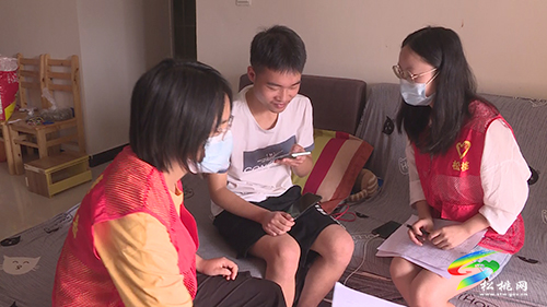 松桃舉行“中國(guó)茅臺(tái)·國(guó)之棟梁”公益助學(xué)金發(fā)放儀式