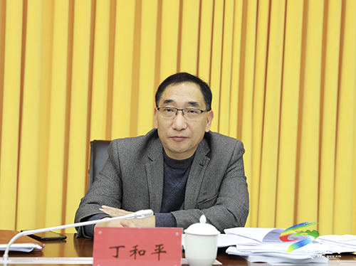 中共第十四屆松桃苗族自治縣委2021年第2次常委會(huì)議召開