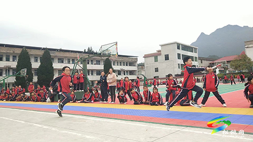普覺鎮(zhèn)大同完小舉行2021年冬季運動會