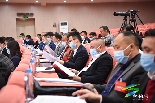 松桃苗族自治縣工商業(yè)聯(lián)合會(huì)（總商會(huì)）第十二次會(huì)員代表大會(huì)第一次全體會(huì)議開幕