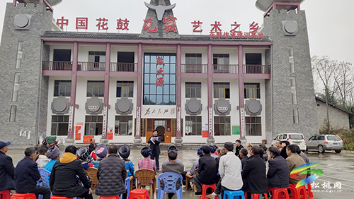 六中全會精神在基層|苗家群眾聽宣講 苗歌聲聲感黨恩