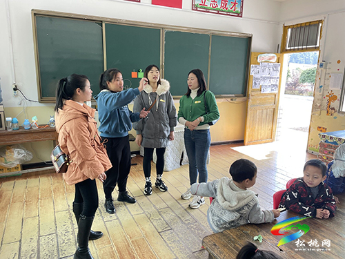 引領(lǐng)促提升　交流共發(fā)展——寨英幼兒園開(kāi)展常規(guī)檢查活動(dòng)