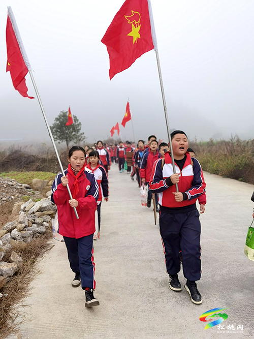 太平營(yíng)中心完小開展社會(huì)實(shí)踐活動(dòng)