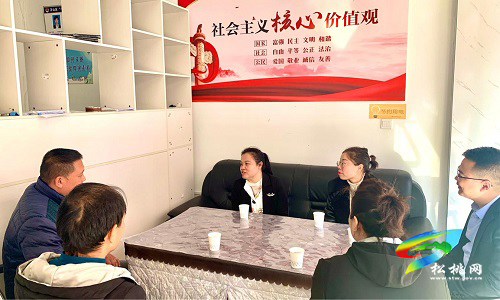 ​田筑玉到銅仁市跨區(qū)域易地扶貧搬遷松桃工作組萬山安置點調(diào)研
