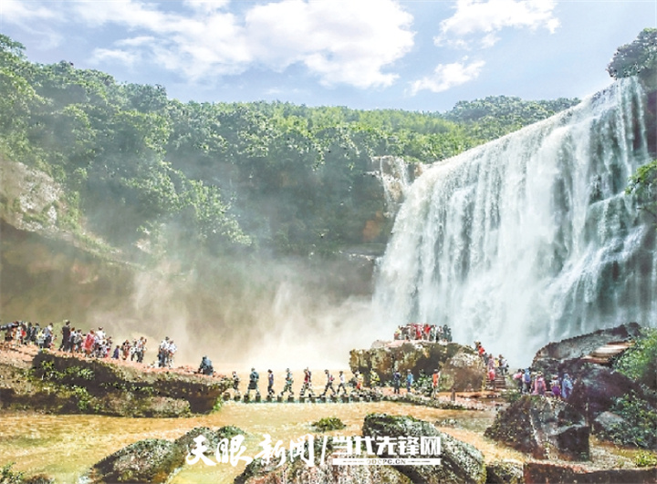 建設多彩貴州旅游強?。浩鋾r已至 其勢已成 其興可待