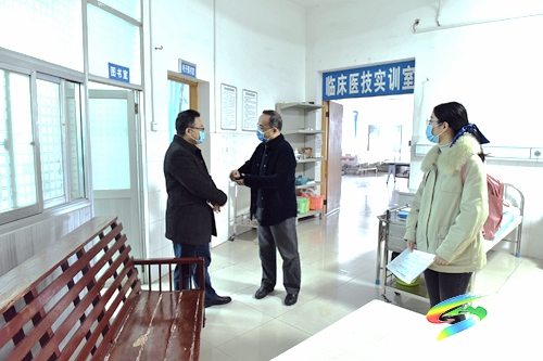 松桃人民醫(yī)院迎接2021年貴州省助理全科醫(yī)生培訓(xùn)基地復(fù)核評(píng)估檢查