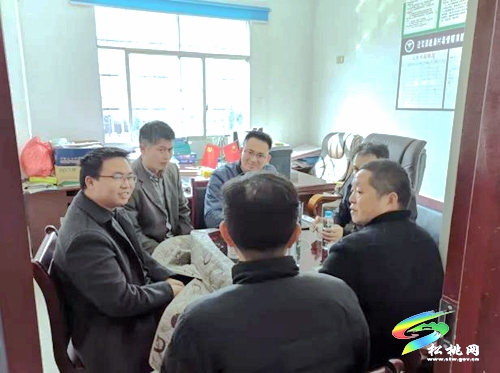 東西部協(xié)作東莞市對(duì)口幫扶企業(yè)代表到迓駕鎮(zhèn)走訪慰問