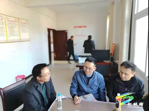東西部協(xié)作東莞市對(duì)口幫扶企業(yè)代表到迓駕鎮(zhèn)走訪慰問