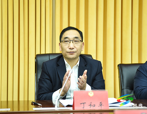 政協(xié)第十四屆松桃苗族自治縣委員會(huì)第23次常務(wù)委員會(huì)議召開(kāi)