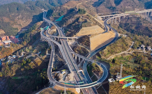沿印松高速公路即將建成通車