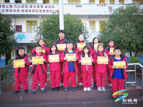 大路鎮(zhèn)完小舉行第一屆鄉(xiāng)村學(xué)校少年宮籃球運(yùn)動會