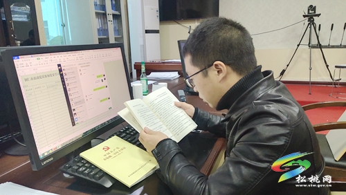 松桃編寫(xiě)近萬(wàn)冊(cè)紅色地方黨史書(shū)籍書(shū)刊